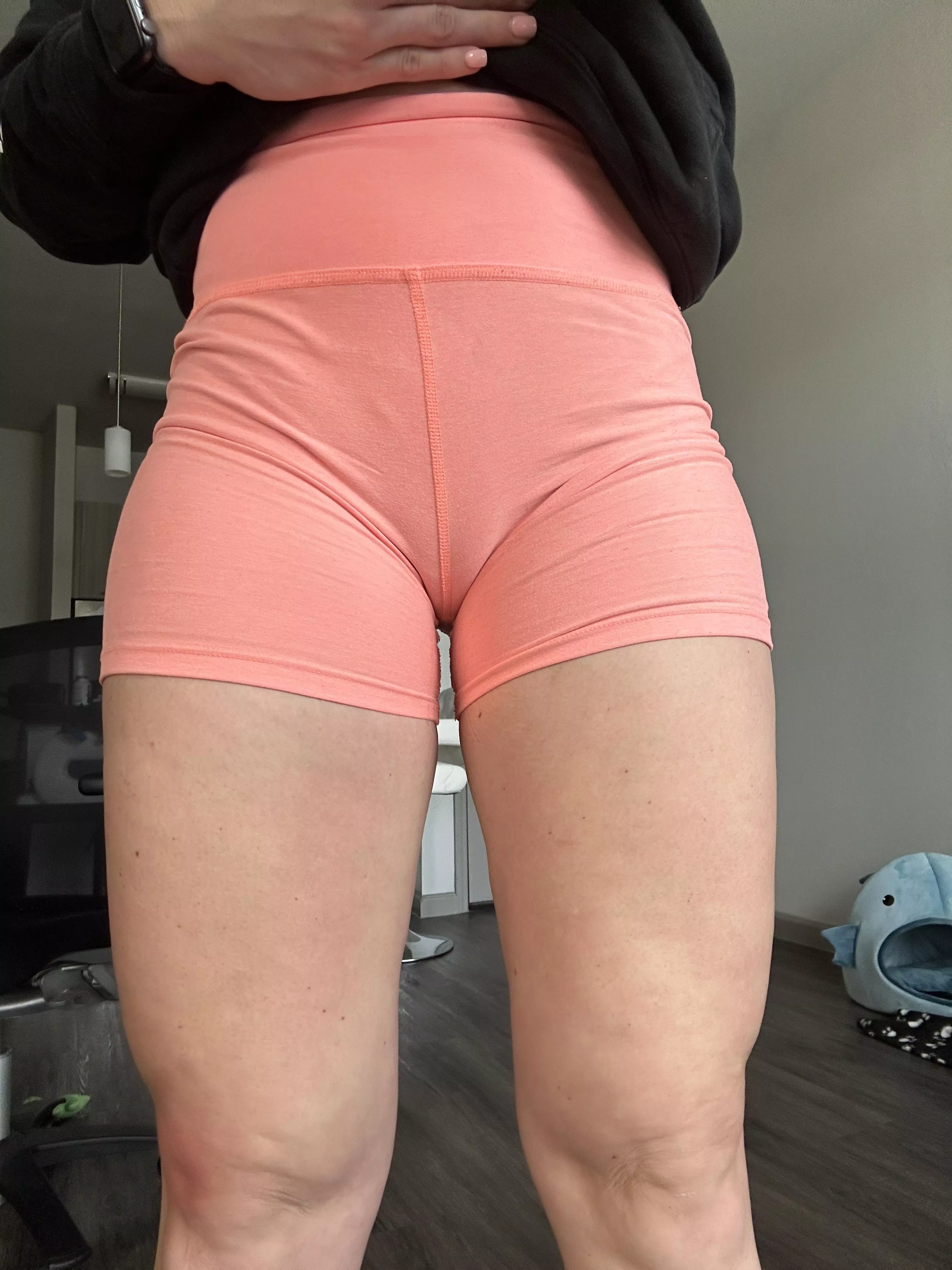 my personal trainer said I need to be squeezing your face more 🥹