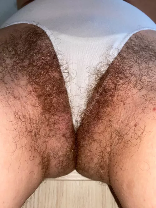 POV: My pussy is in front of your face. Your actions?