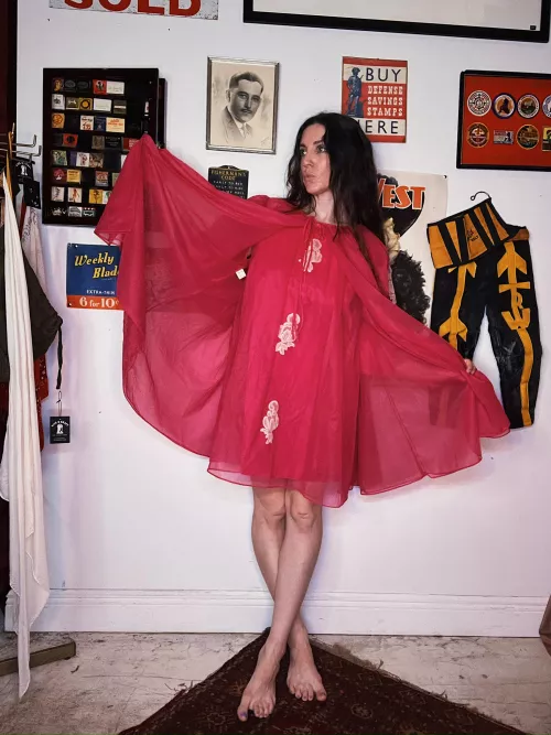 @prettysadiereed Vintage lingerie is always the best