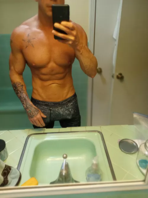 Question for the ladies. Boxers or boxer briefs? 