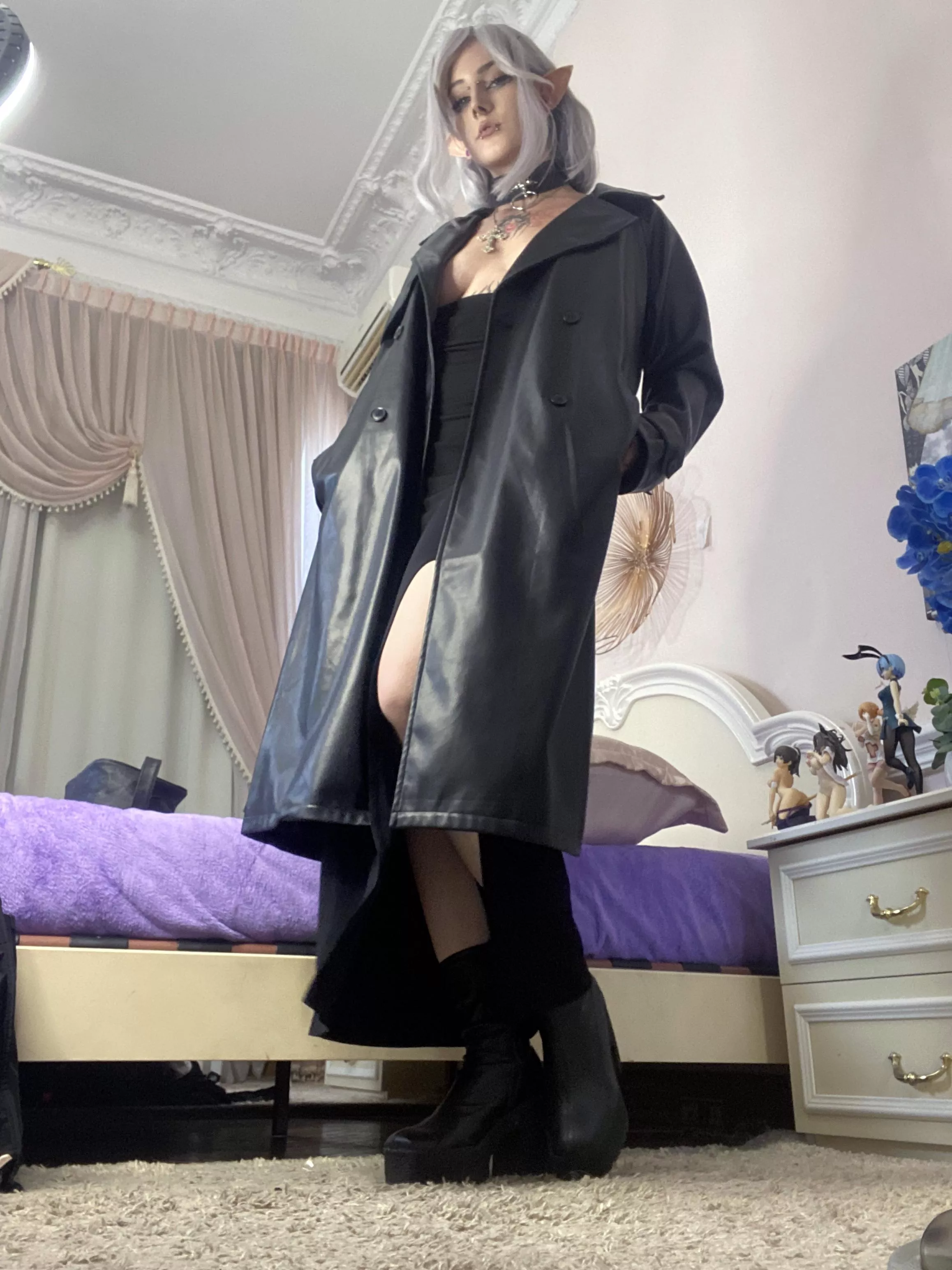 Temptation to touch skin