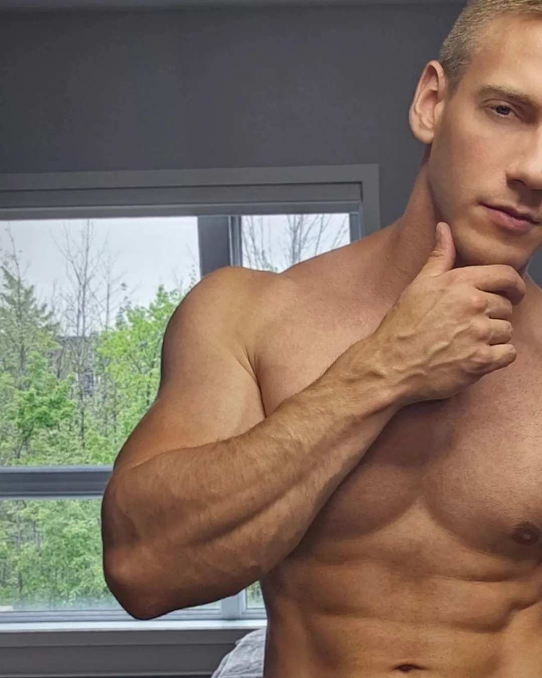 Whatcha thinking about 😏..?