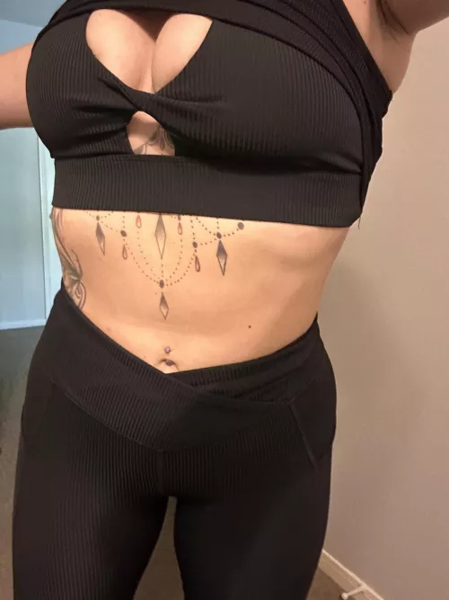 When the gym fit matches so you go extra hard! 