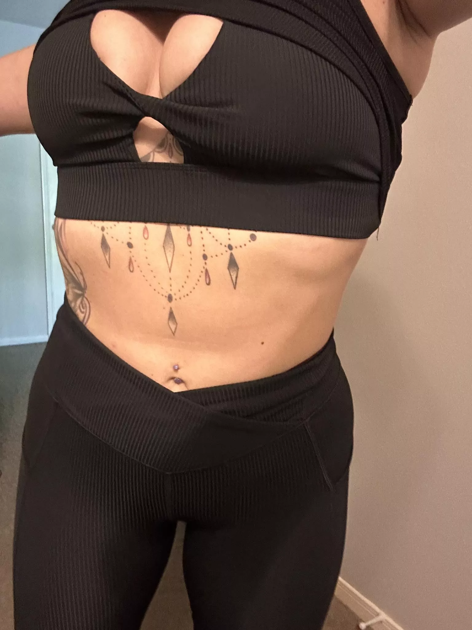 When the gym fit matches so you go extra hard! 