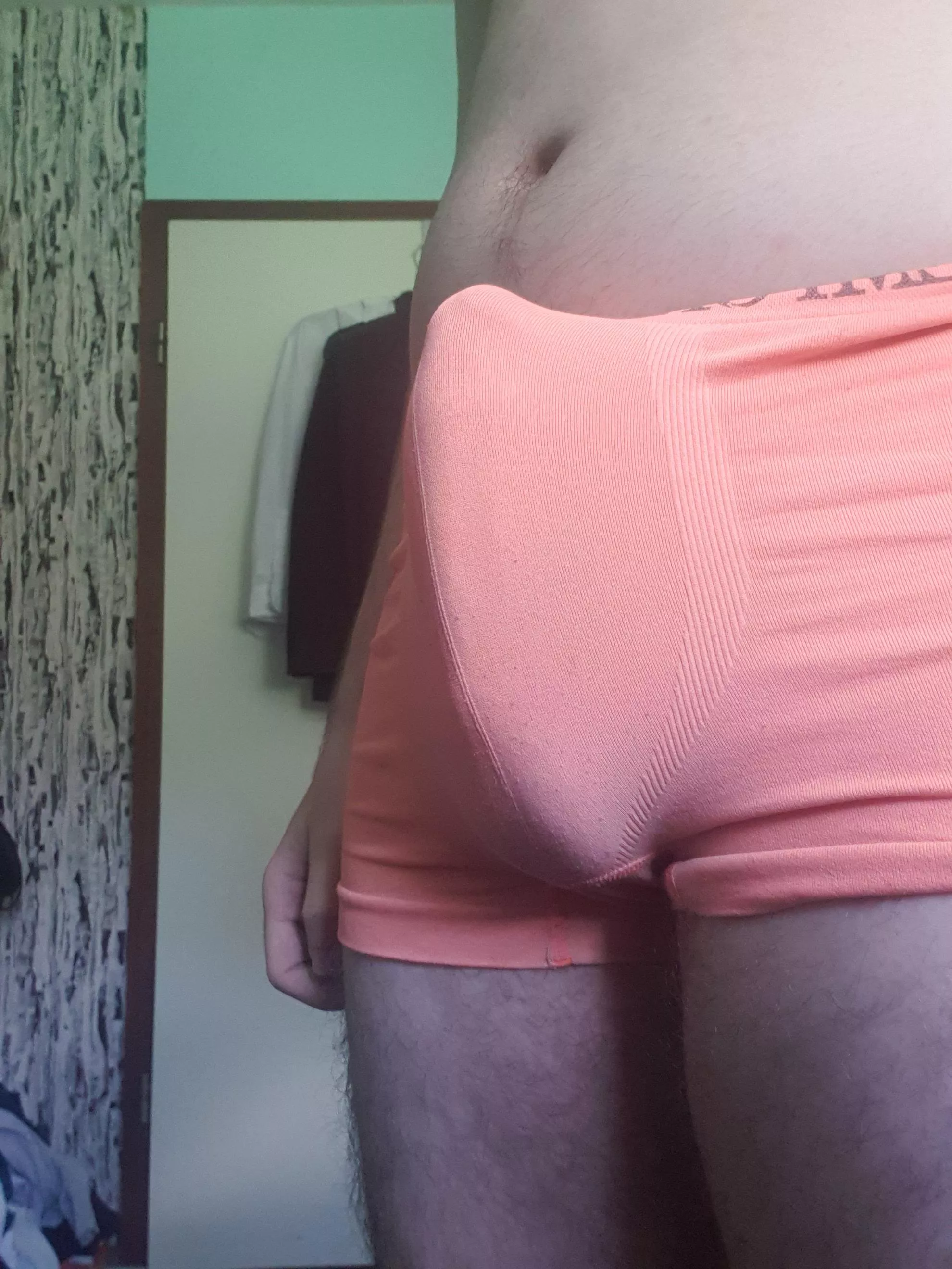 (20) can barely contain it 