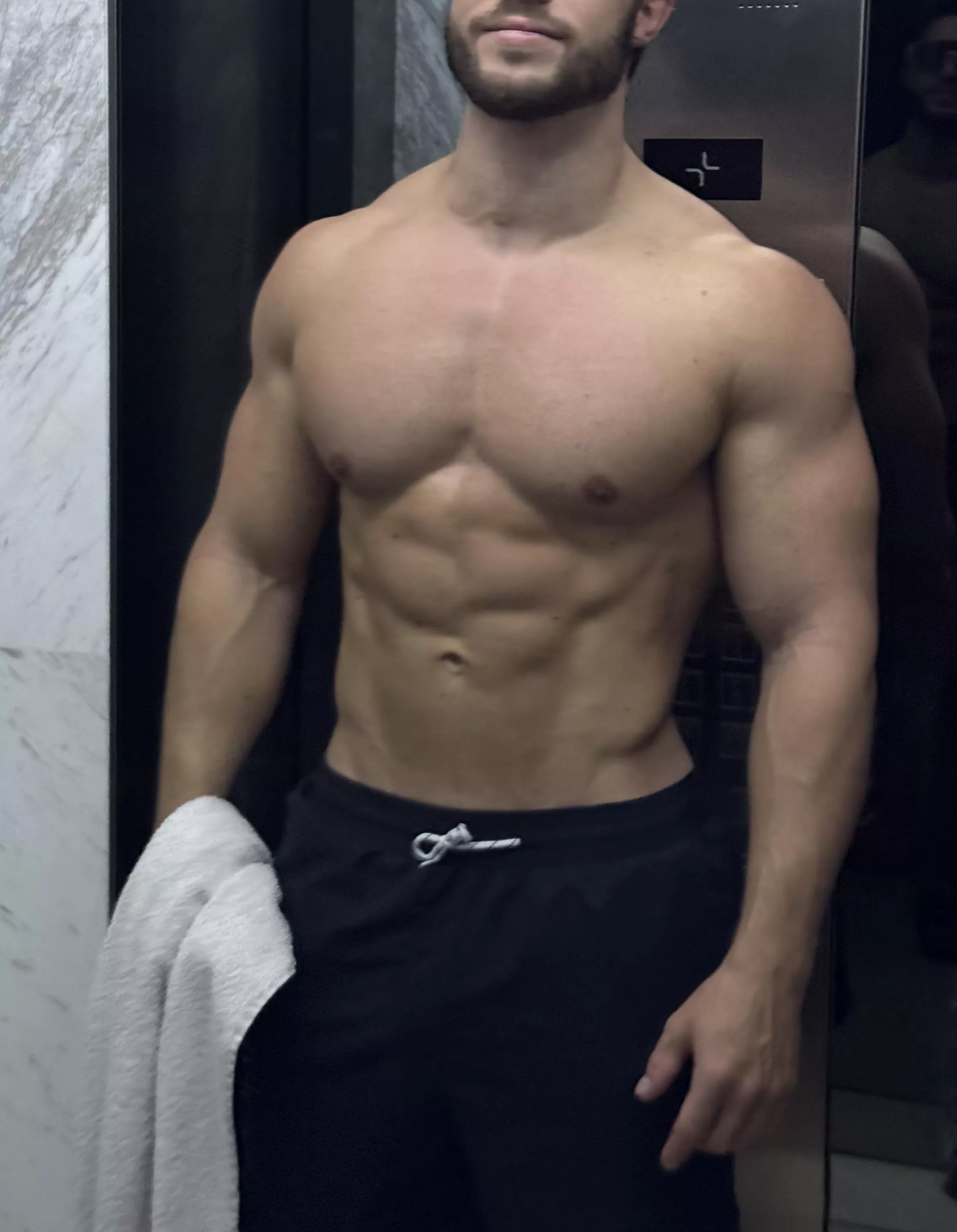 [25] would you join me to the pool 