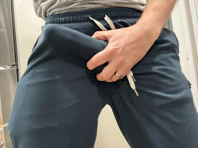 (39) Weather is already cooling down in Aug?!? Sweatpants season already