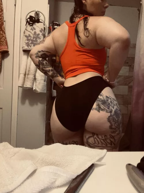 Anyone still up? I’m to horny to sleep….