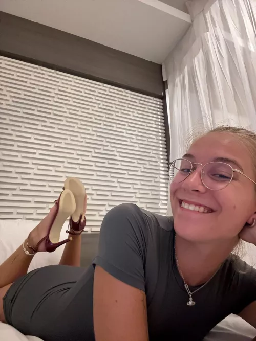 Are you into small 18yo girls like me?