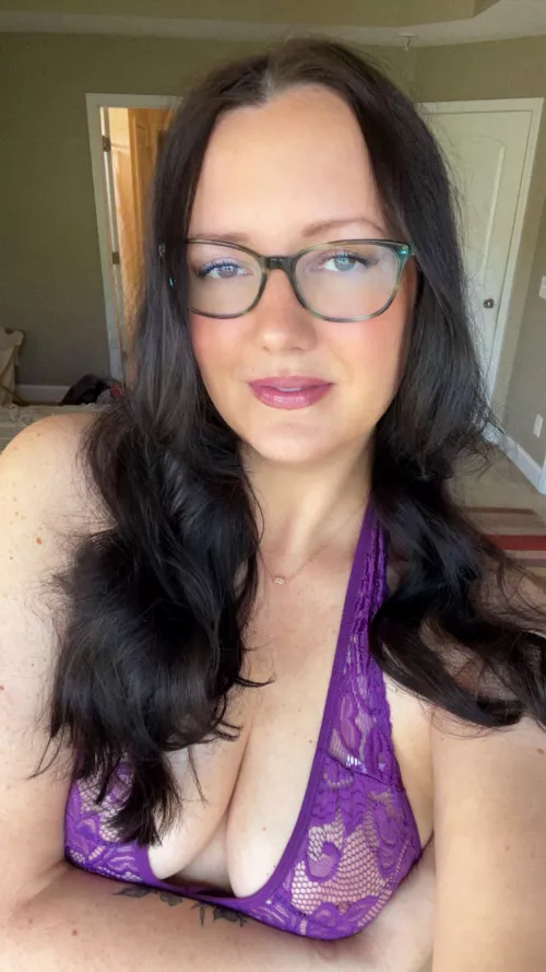 Classy cleavage… is that a thing?