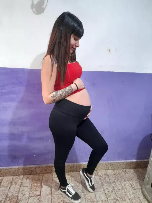 Do you think my pregnant belly looks better on me?