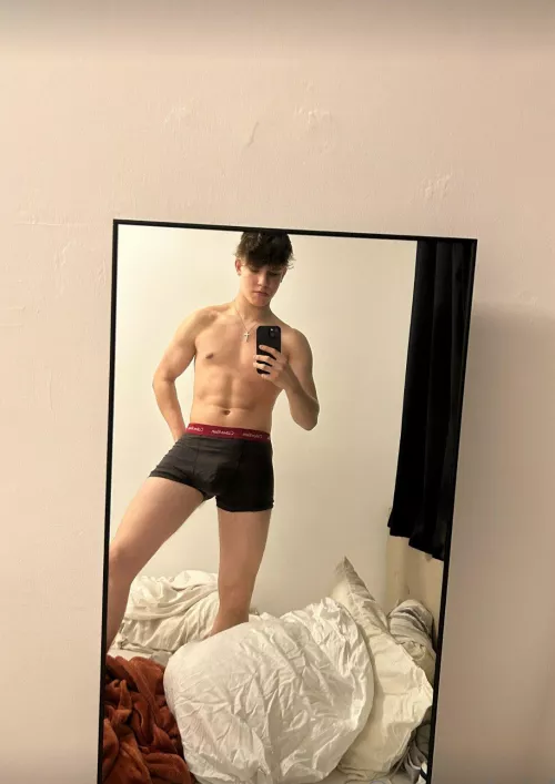 Don't mind me, just changing the bedding ;)