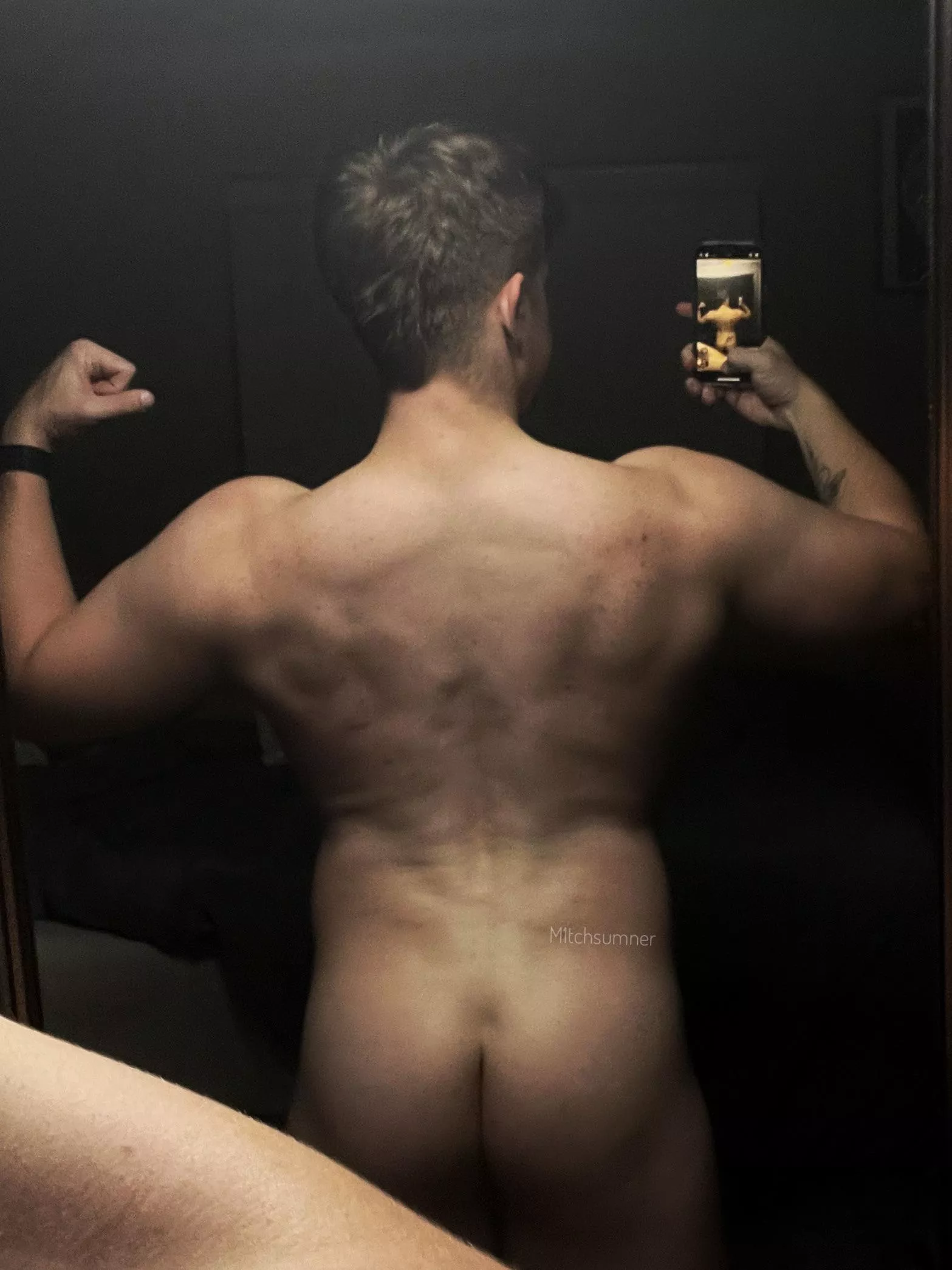I do my squats and my pull ups, whaddya think?