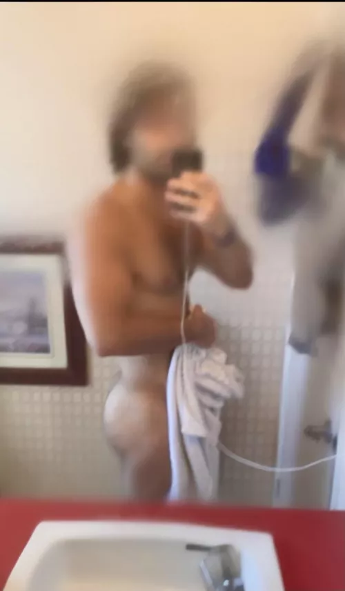 I have never bottomed and 1st time posting my butt 😳 