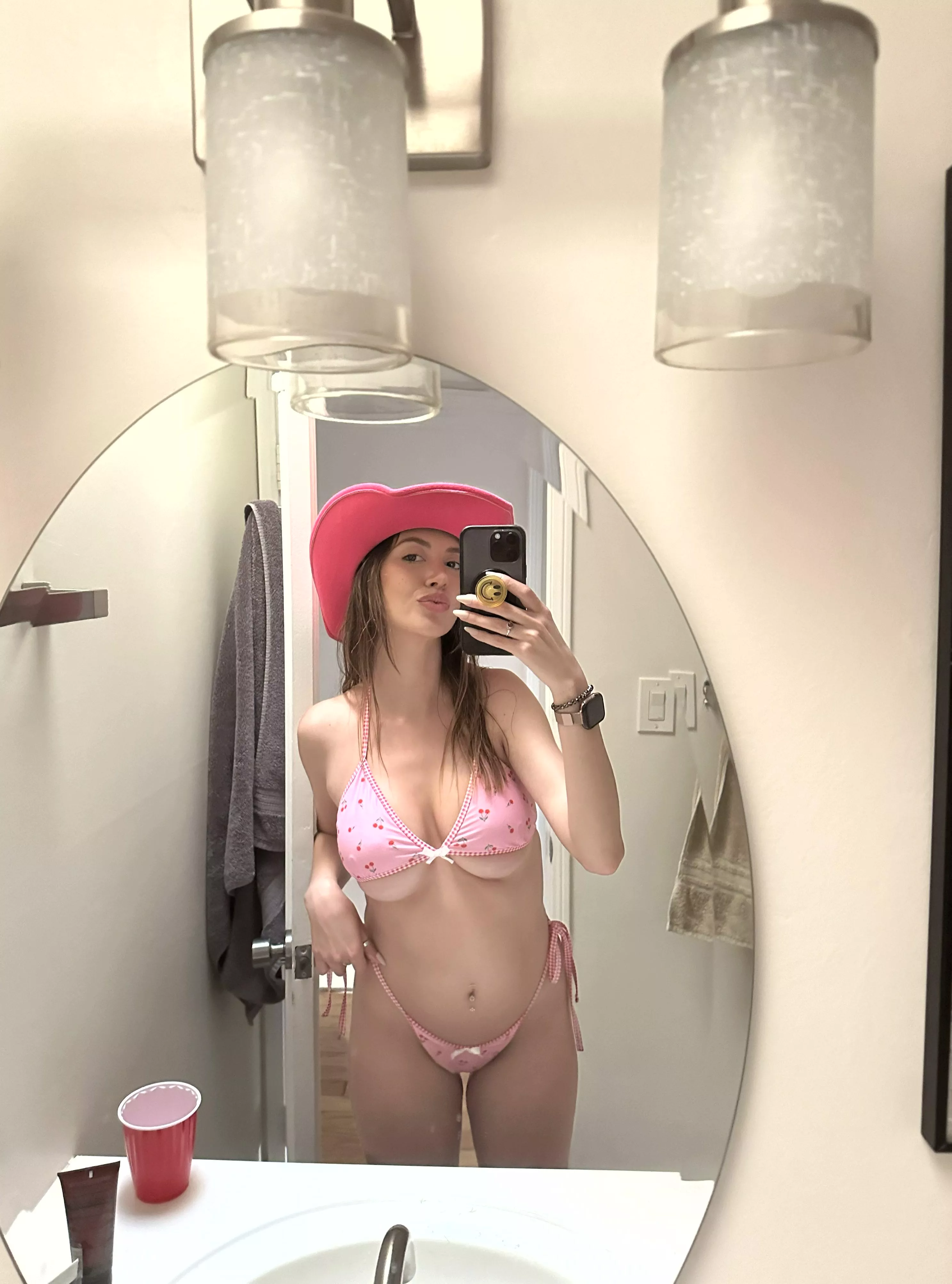 i hope i look sexy in my bikini