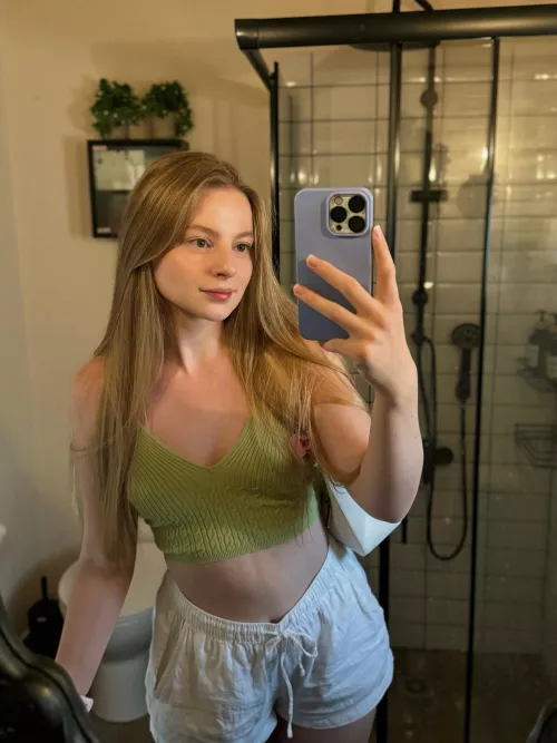 I love that crop top