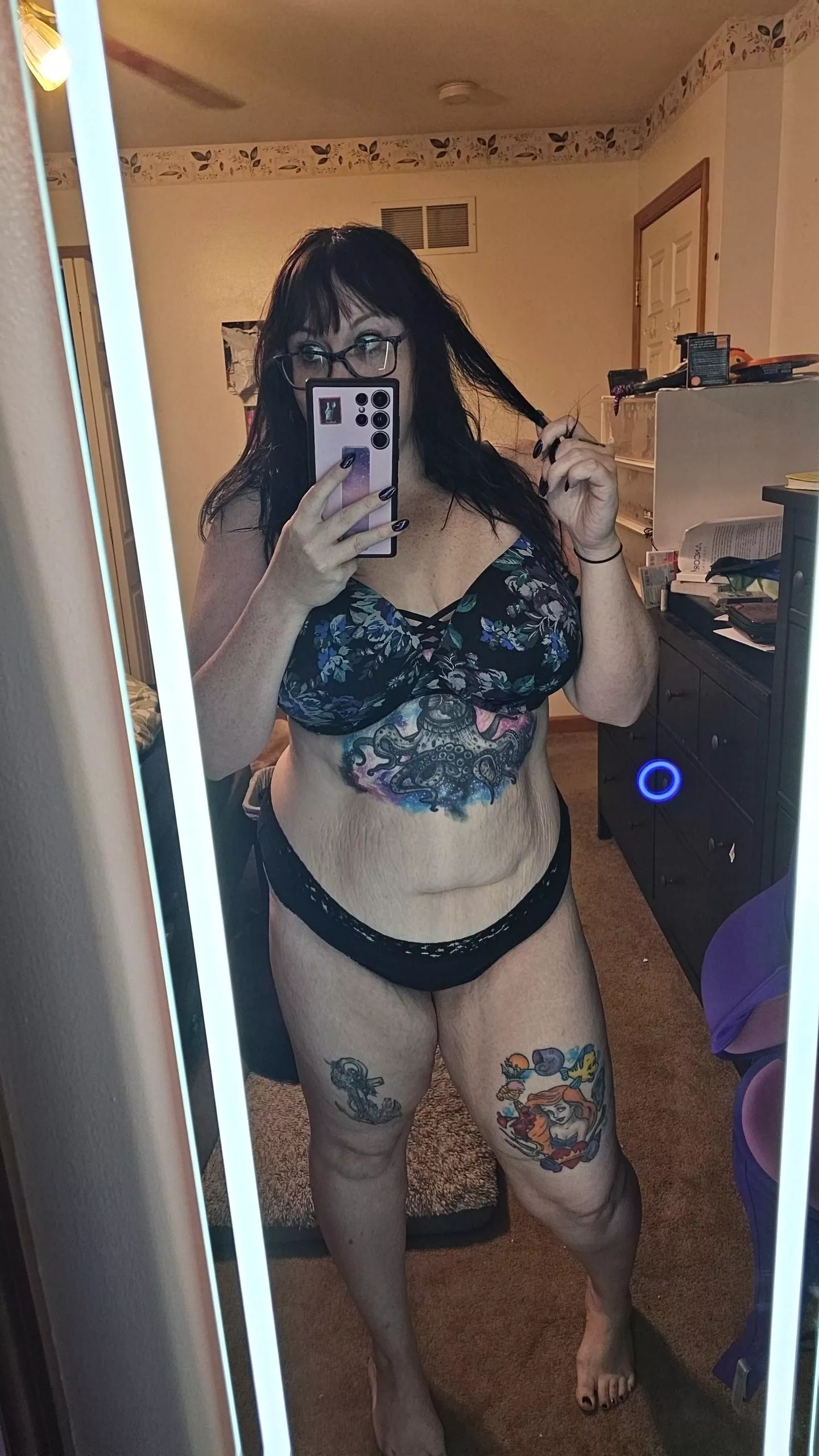 I try to be sexy and mysterious but I'm a yapper