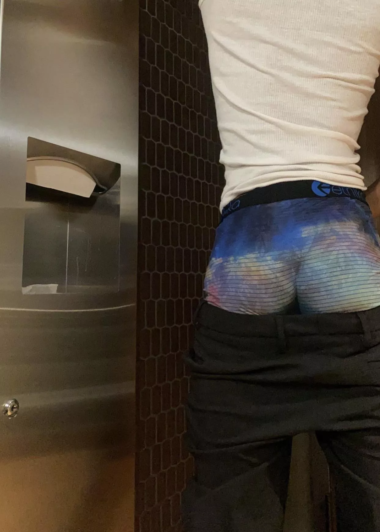 I want two guys to eat my ass at the same time .