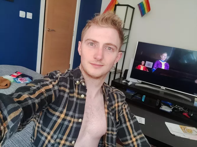 I was going to go out partying this weekend, but think I'll stay in gaming instead 