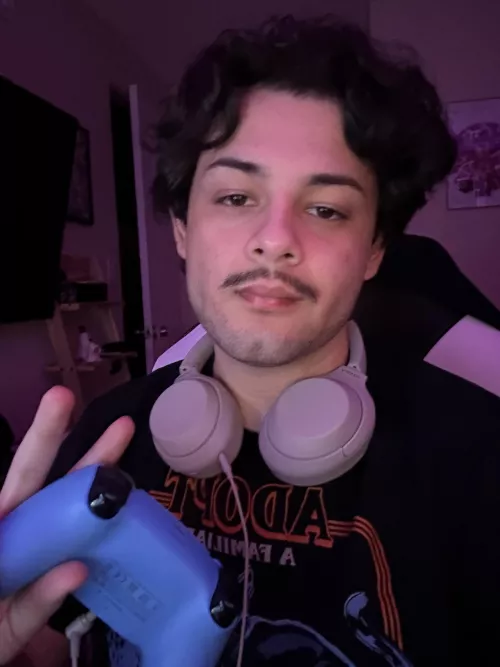 Late night grinding in Fortnite. Anyone on? 