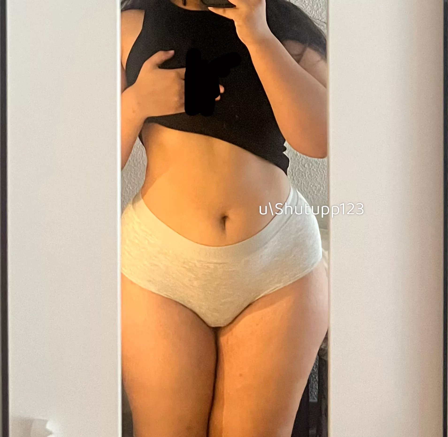 men shorts fits the best (f)