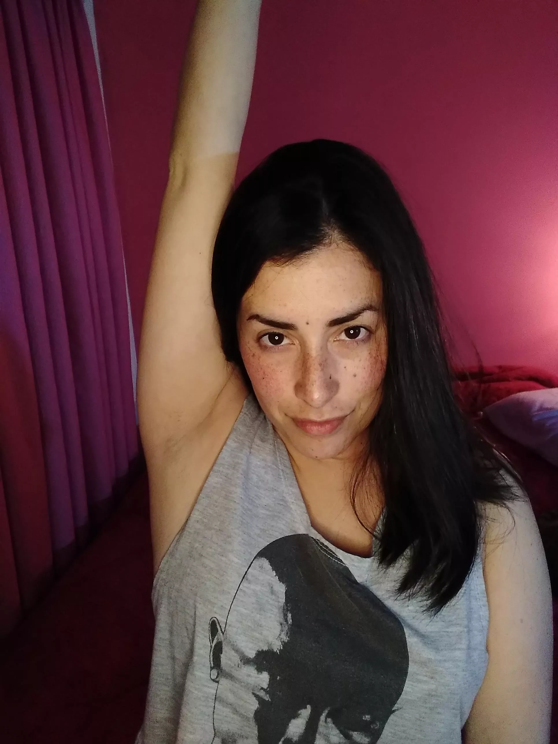 Put your hands up XD