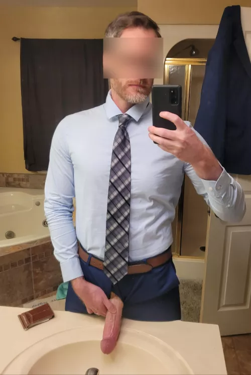 [37] It's always fun to show what's hiding under the 🐒 suit 