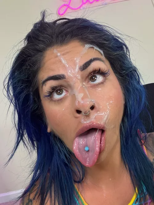 Always prettier with a face full