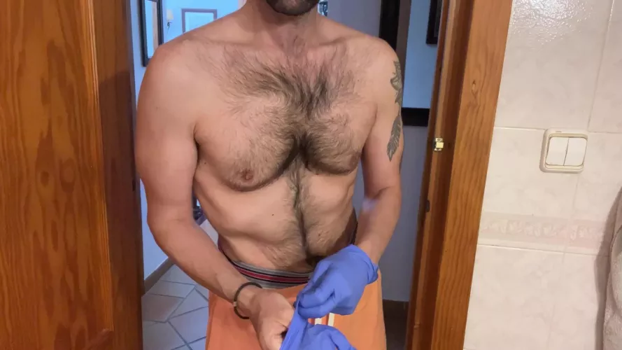 Can you guess what happened after I put on these latex gloves? 