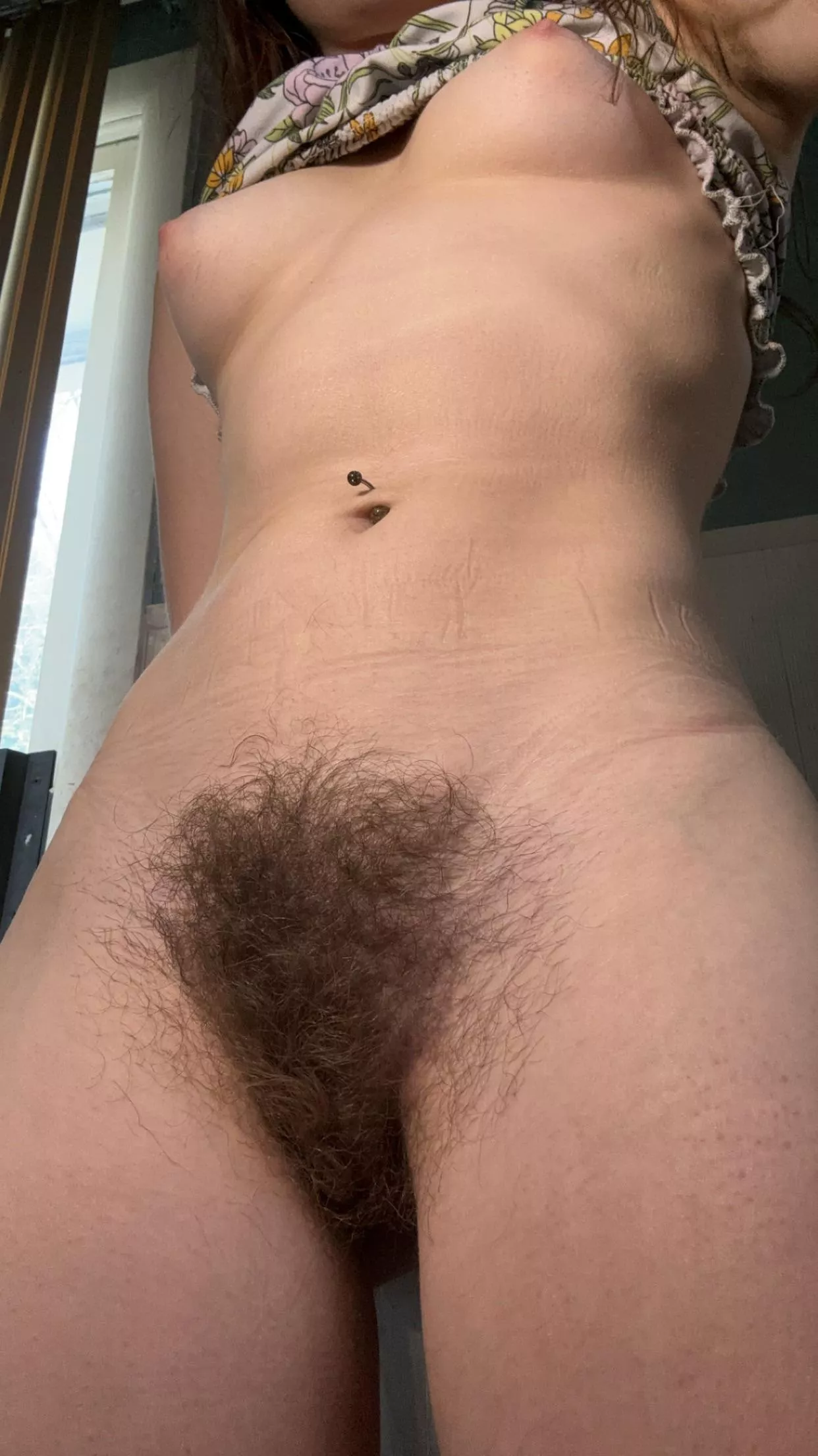 Hairy pussy doesn’t get the love it deserves 😋