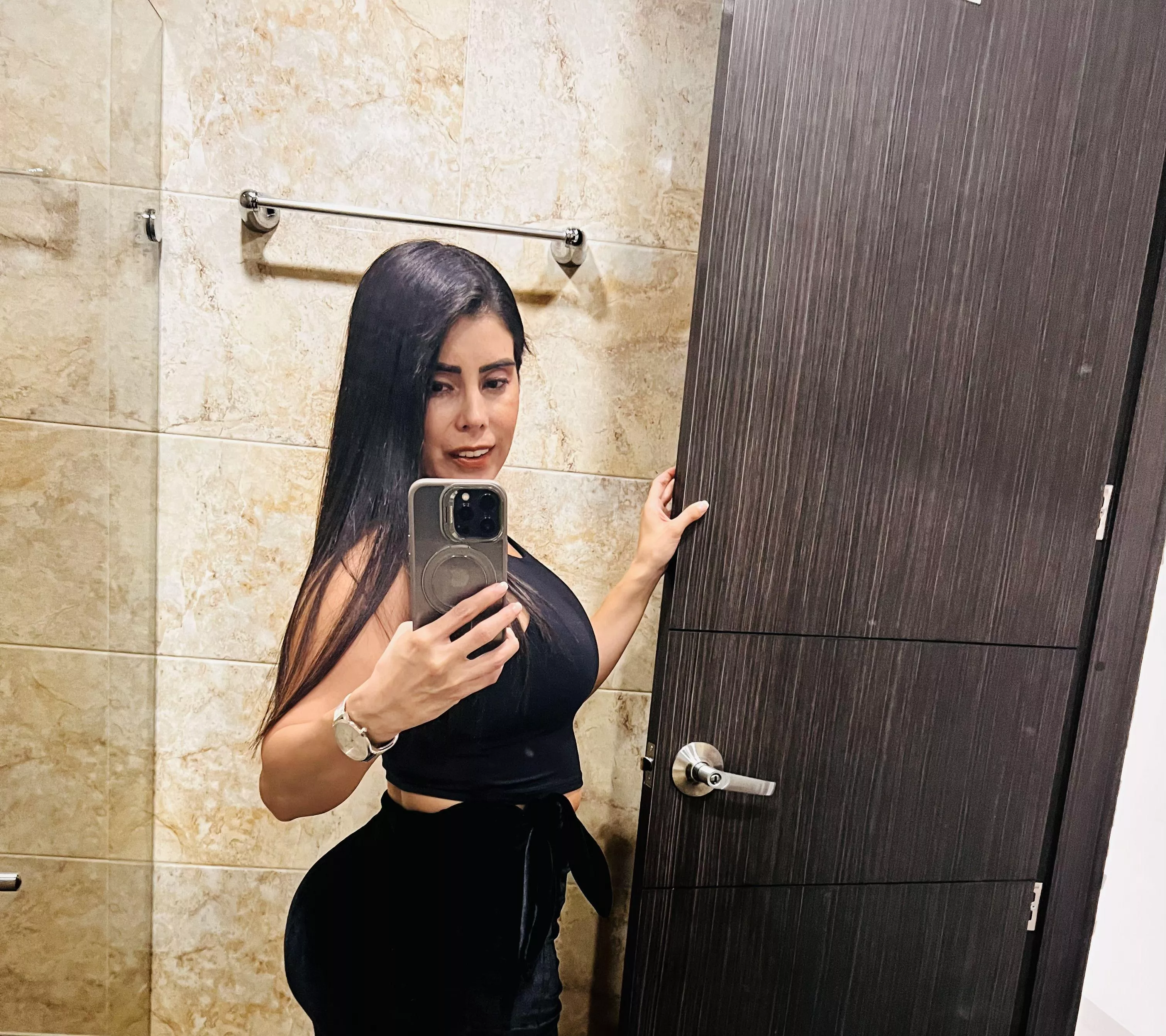 I love to wear black