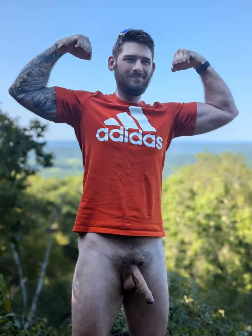 Looking for a hiking partner, must have knee pads