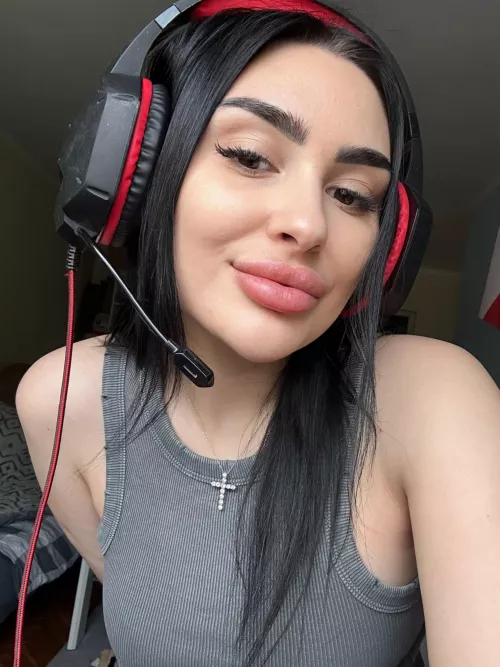 These stylish headphones make me even sexier