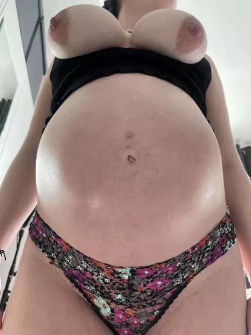 Which are more swollen my bump or tits?