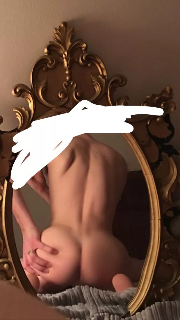 18 :) I like big dicks and older:) roleplay?