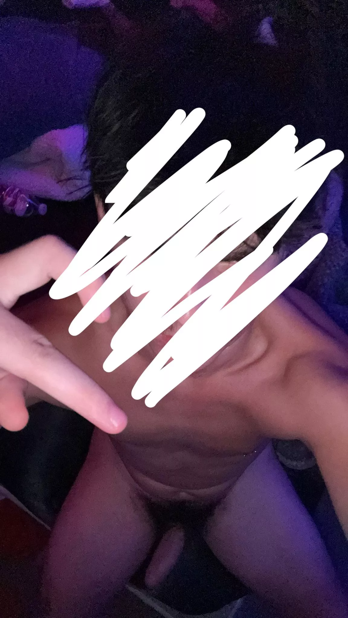 20m if any guys (Arab/turkish) with huge dicks want to show off how big they are add timm2022677
