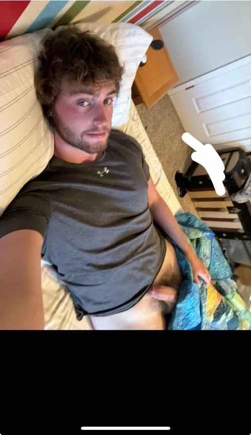21m 6’7 very kinky college looking for kinky prvy guys who show face - snap is ianthet21