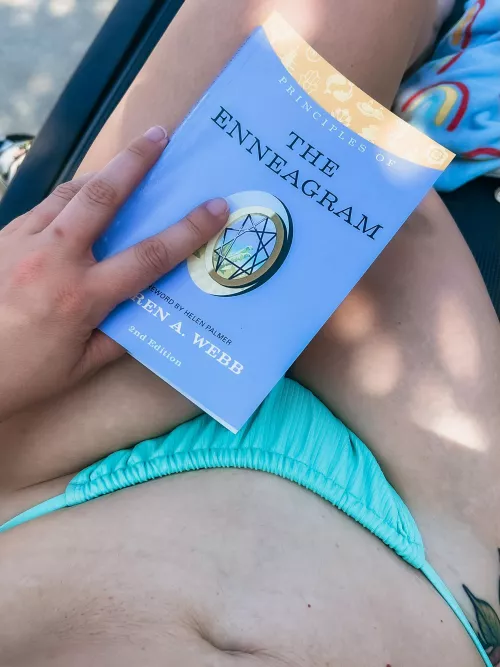 Accidentally got my book wet 👙🐱🙈