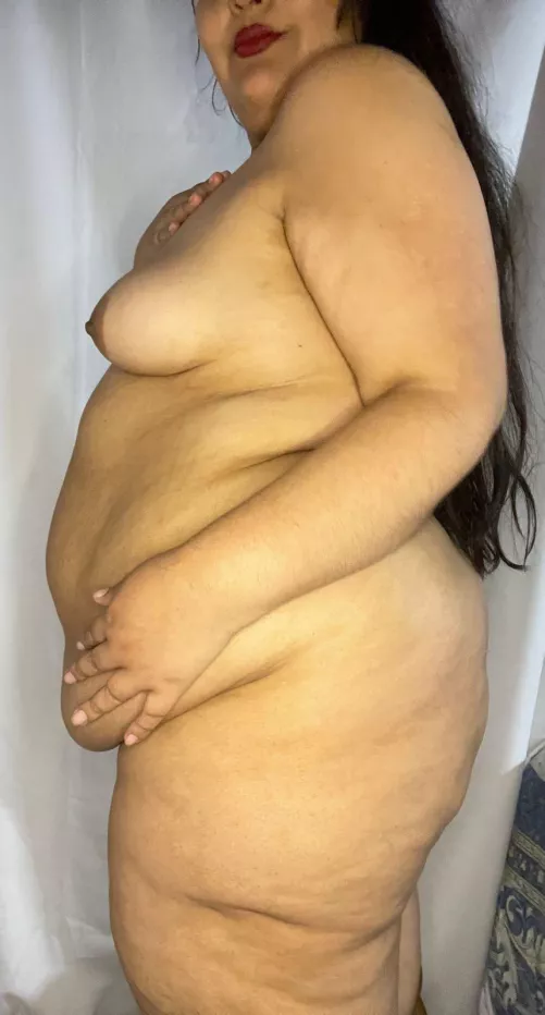 Do you like my belly after enjoying the weekend?