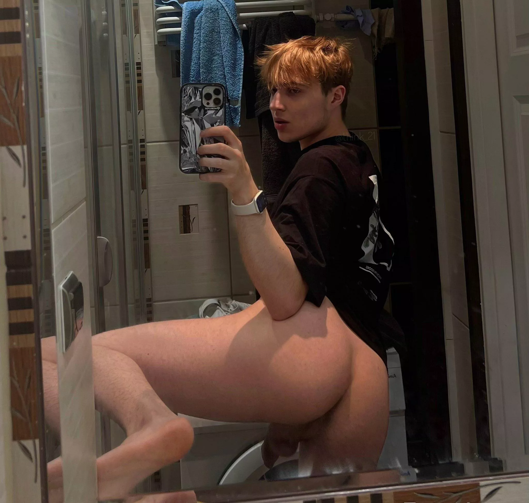 Do you want to fvck me in this bathroom?