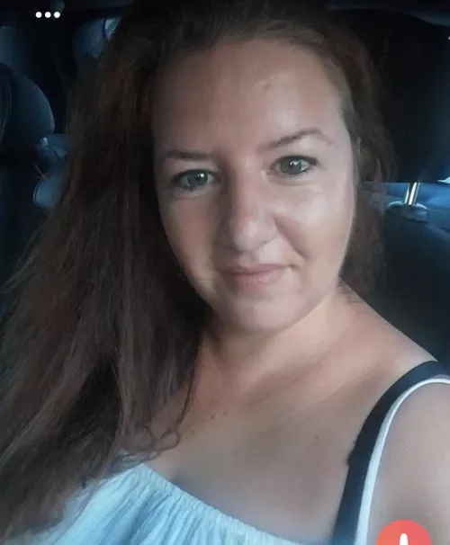 Her face is good for bukkake ?