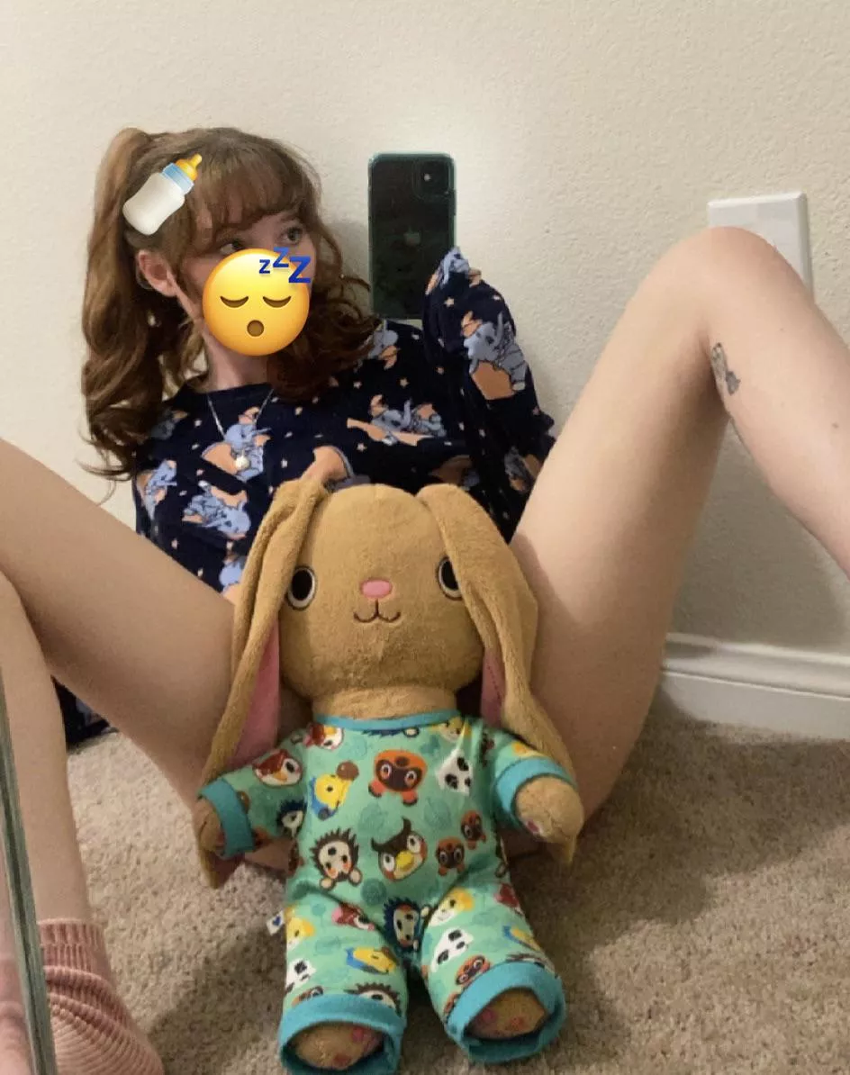 I’m so eepy, will you tuck Daisy and I in to bed?