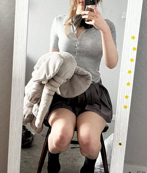 matching with my stuffy 🐘🐘🐘 