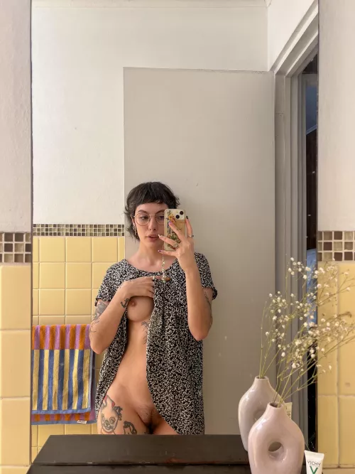 maybe i’d be okay if someone grabbed my tits while they eat me out but idk 😔