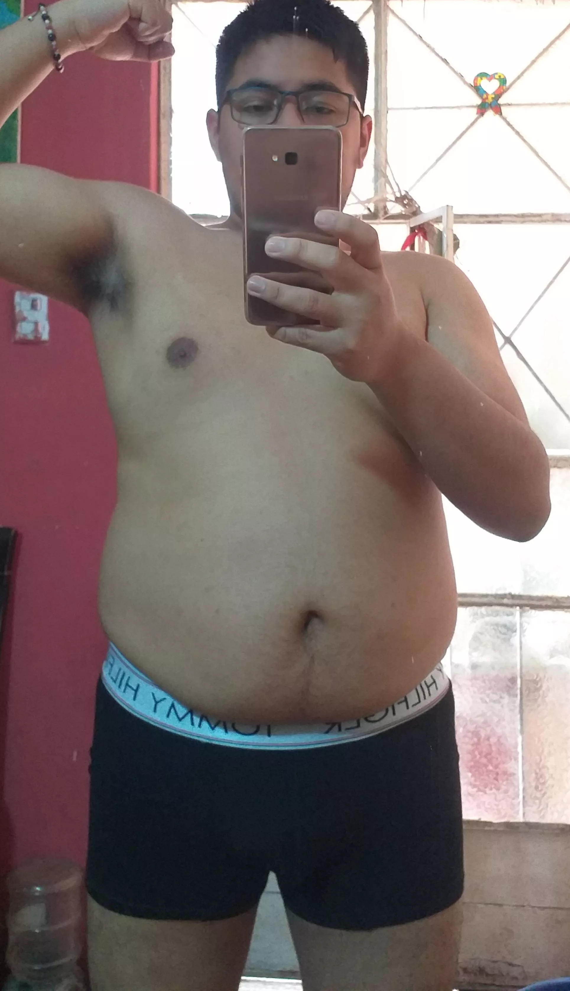 This thing makes my belly look bigger lmao