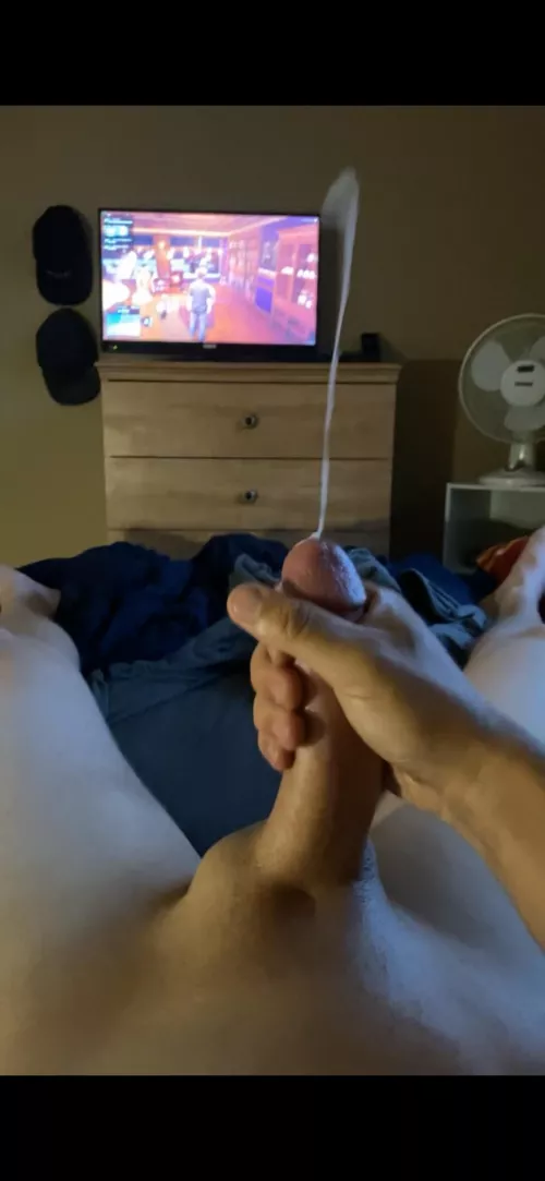 Who wants to swallow my load