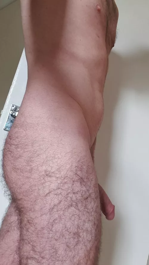 Anyone like hairy legs? 