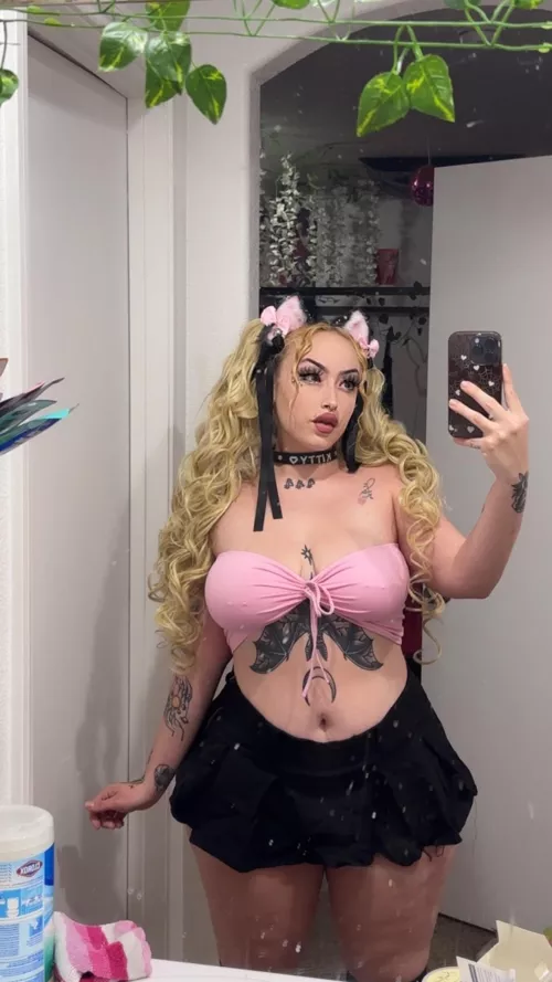 Can I be your bimbo kitty daddy? 💕
