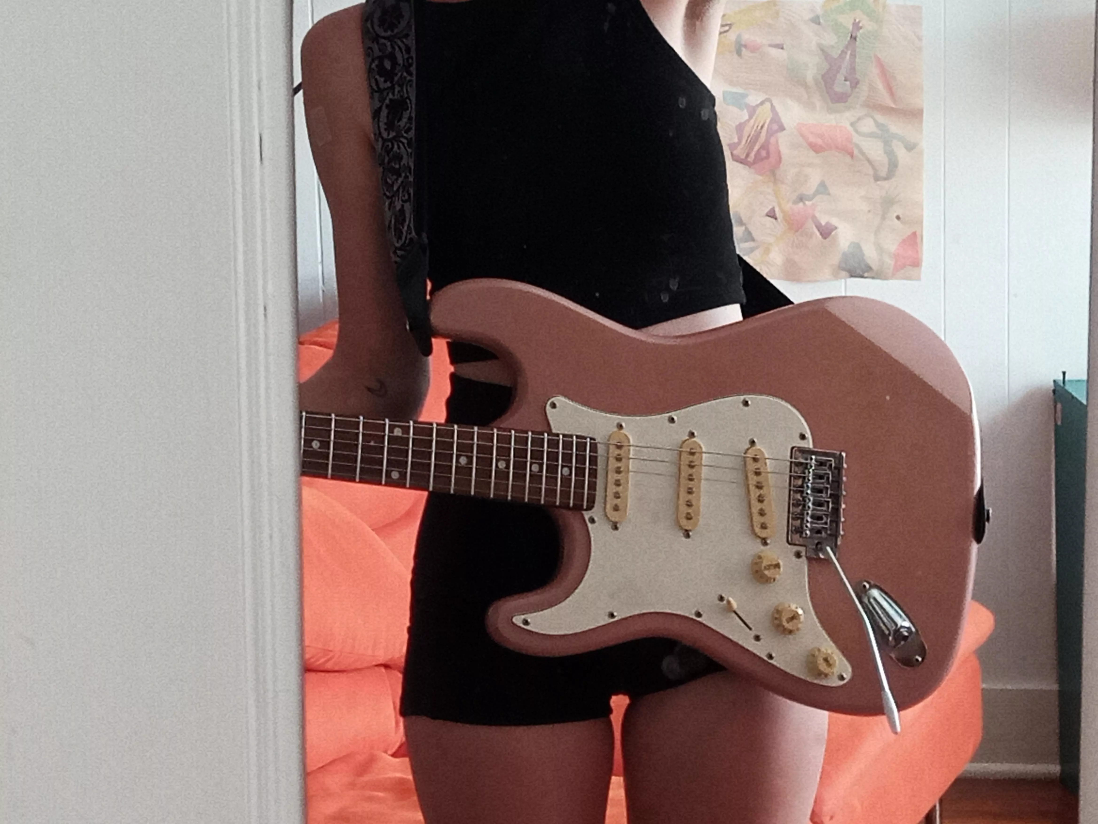 Check out my new guitar!! [f]