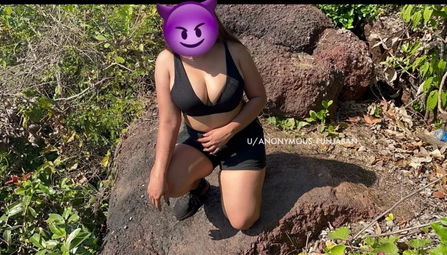 Hiking turned fun for everyone (f) 😈